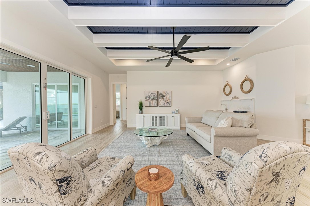 https://www.florida2000.de/images/latest/225003419-58152502.jpg